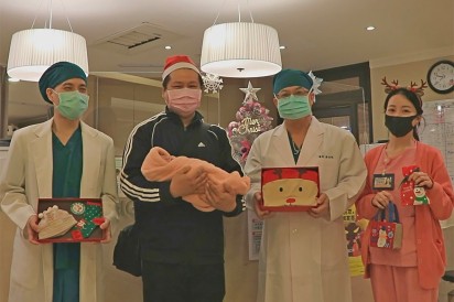 茂盛醫院迎來「聖誕寶寶」 暖心贈送麋鹿服、帽襪抗寒