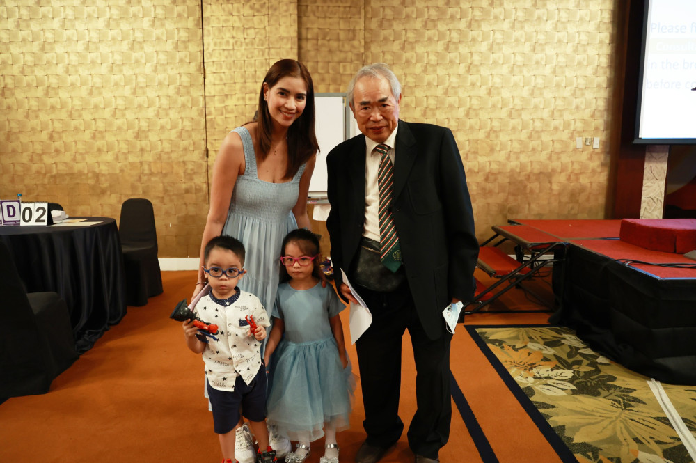 七年等待 菲國夫妻喜獲雙胞胎